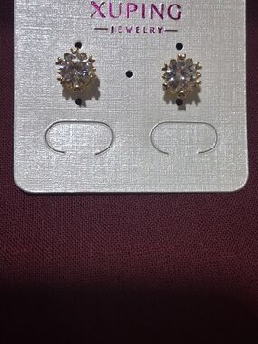 Ping Gold and Clear Crystal Crown Stud Earrings